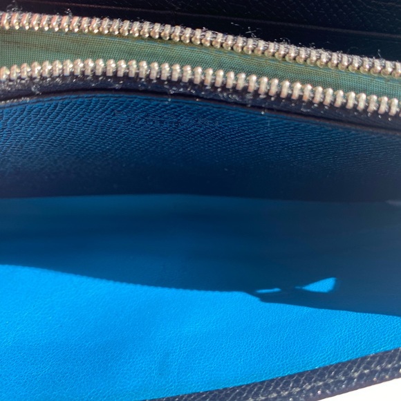 BVLGARI BULGARI Grain Calfskin Wallet in Black preowned soft close - Picture 10 of 15